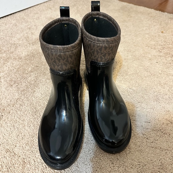 Michael Kors Rain Boots - Picture 1 of 5